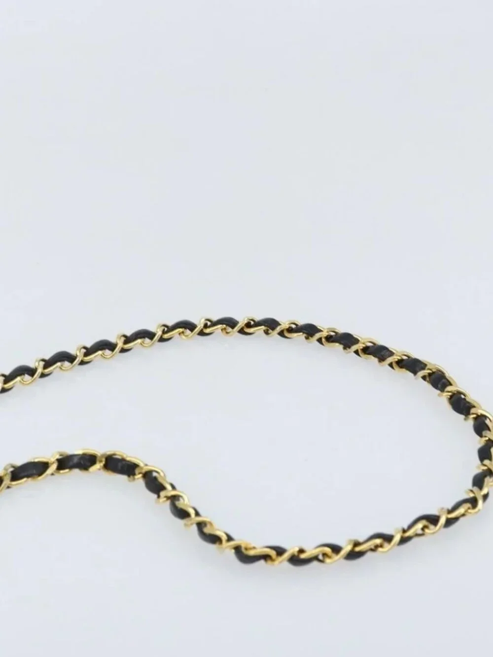 CHANEL Diana 25 Matelasse Chain Bag Patent Leather Black Gold CC Auth bs34314
